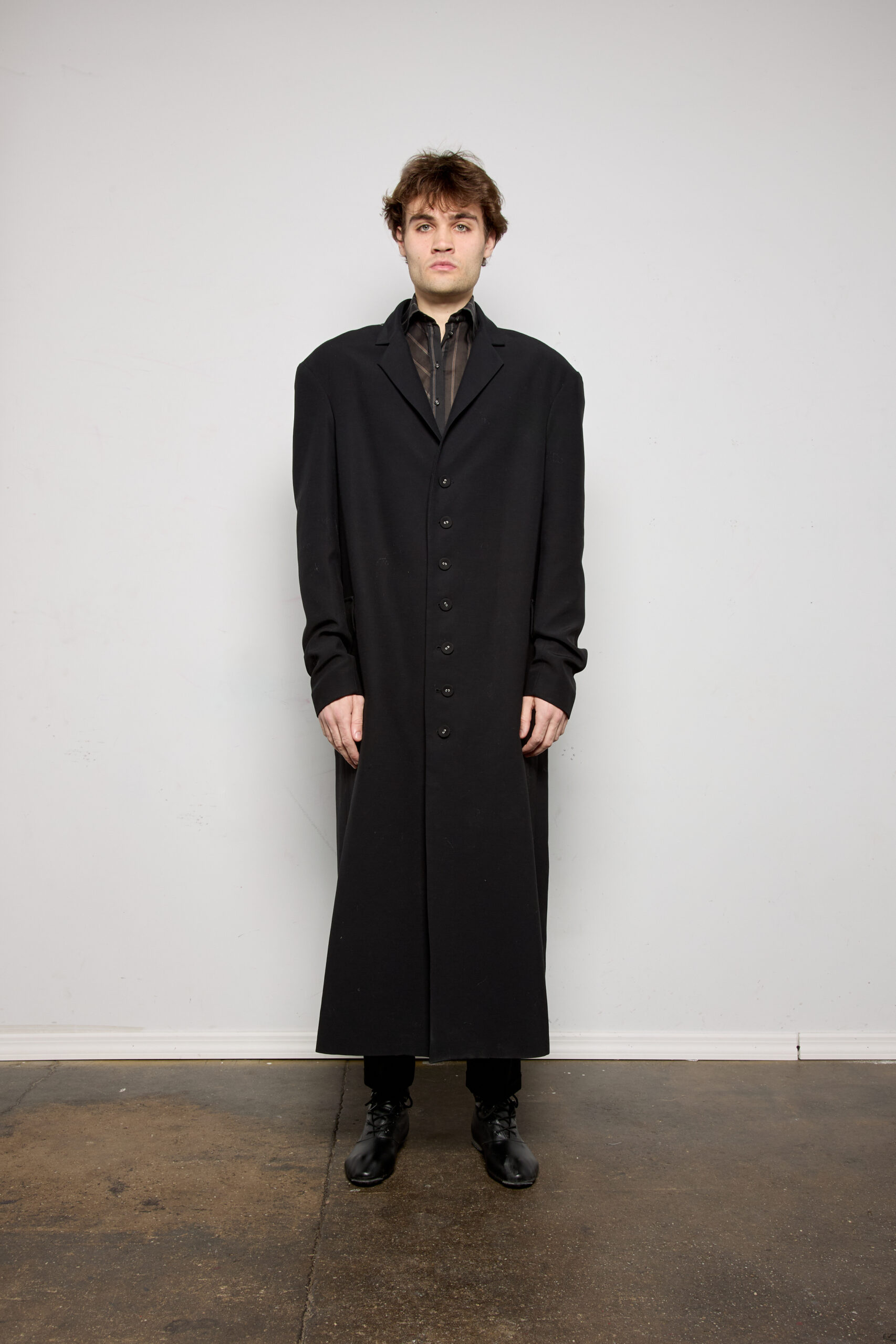 Men's Black Twill Oversize Floor Length Coat | meruert tolegen